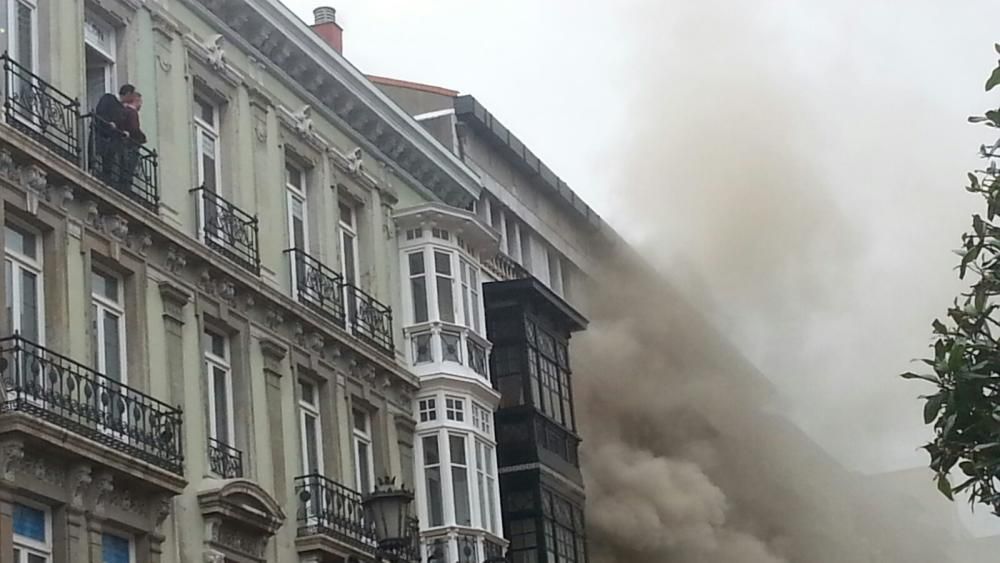 Incendio en la calle Uría de Oviedo