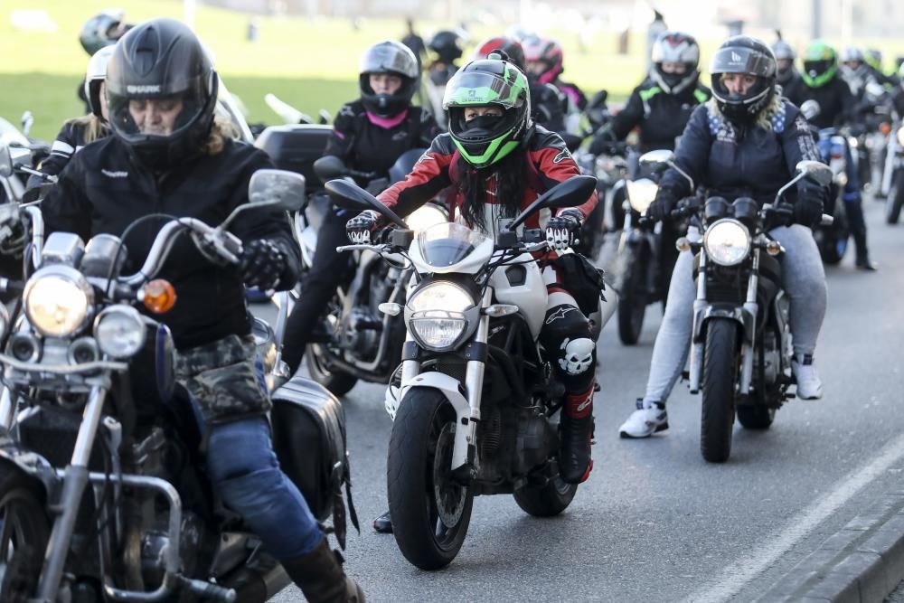 Sexta edición de Motocomadres en Gijón