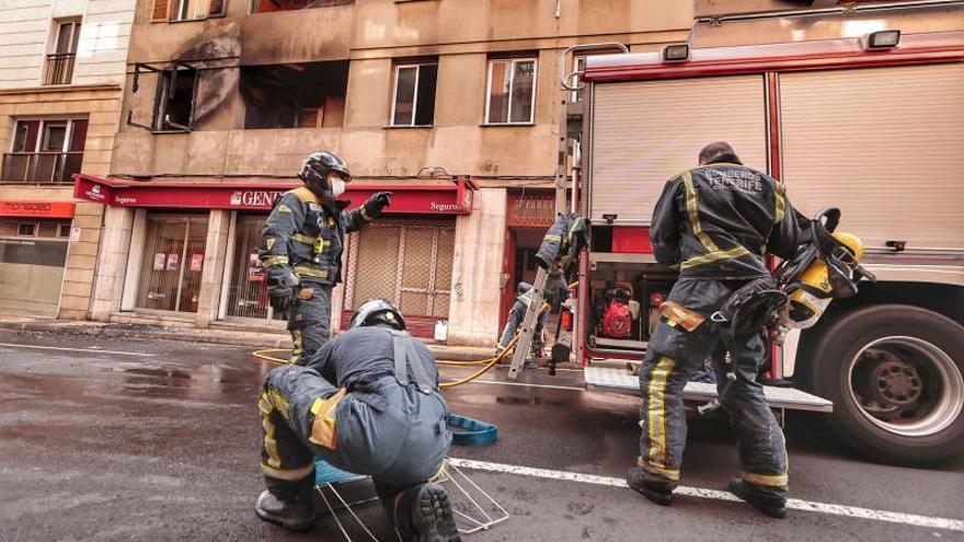 Un incendio en una vivienda de Santa Cruz crea alarma entre los vecinos