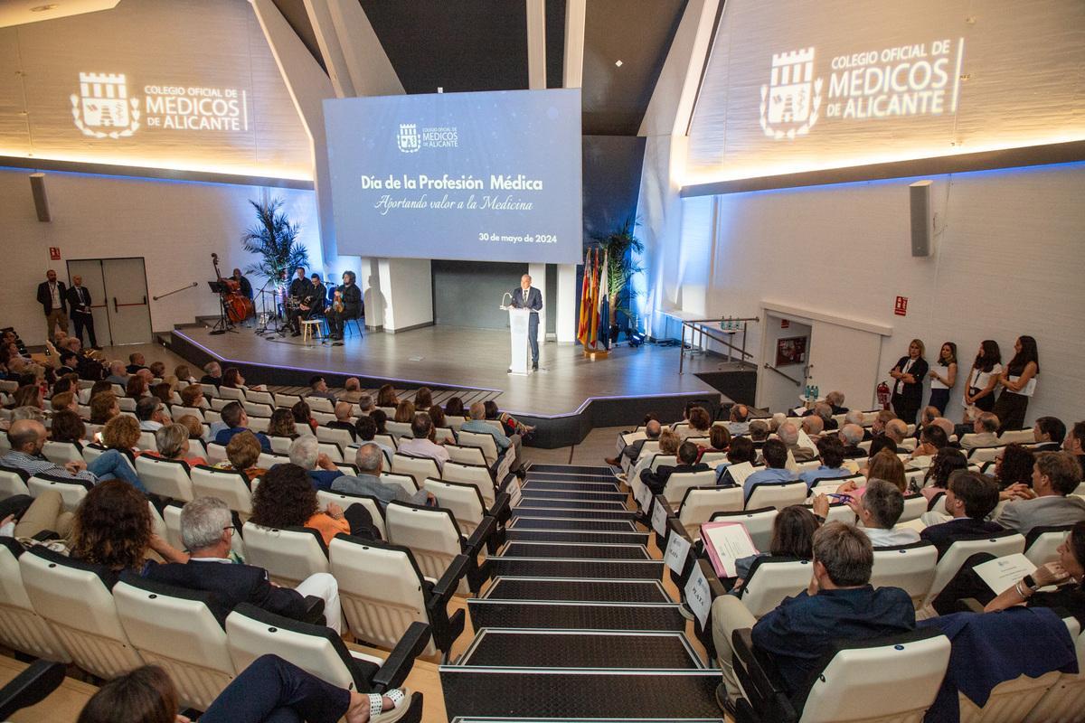 Aspecto de la sala durante la celebración