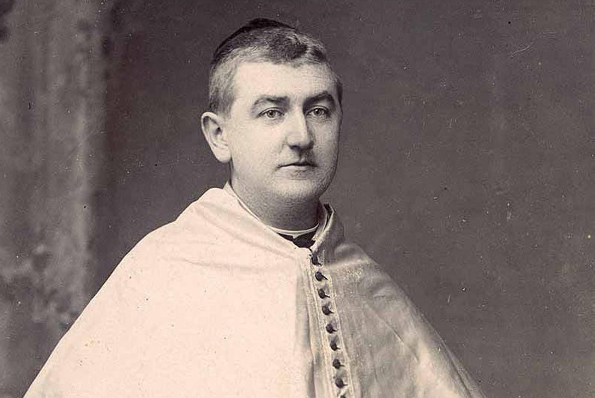 Manuel González, doctorado en Sagrada Teología.