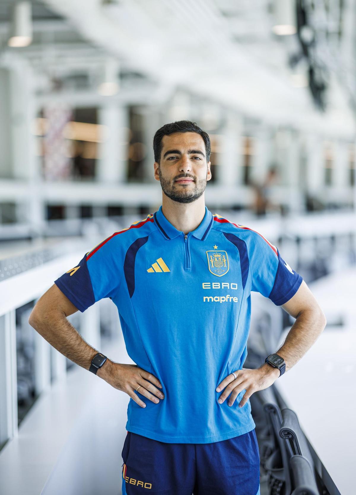 Mikel Merino, con su clásica celebración de los goles en el Mundial