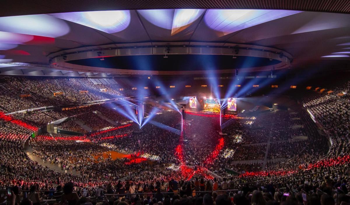 El Estadio de La Cartuja recibía a un Alejandro Sanz seis años después de su último concierto en Sevilla.