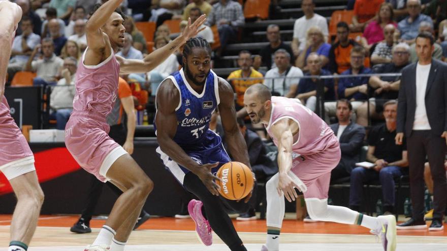 Semi Ojeleye, en el partido de la primera vuelta ante el Joventut. | EDUARDO RIPOLL