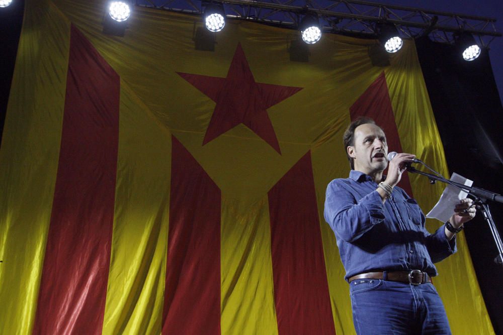 Manifestació històrica a Girona per rebutjar la violència policial l'1-O