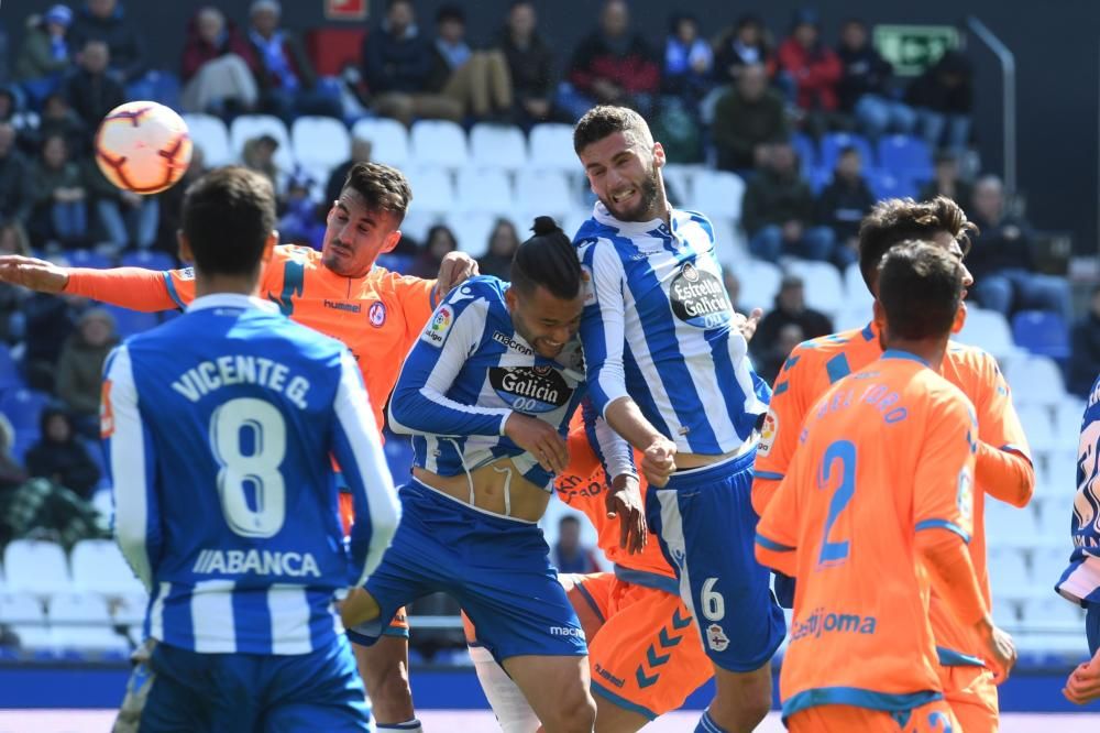 Derrota preocupante del Deportivo en Riazor en un momento decisivo de la competición.