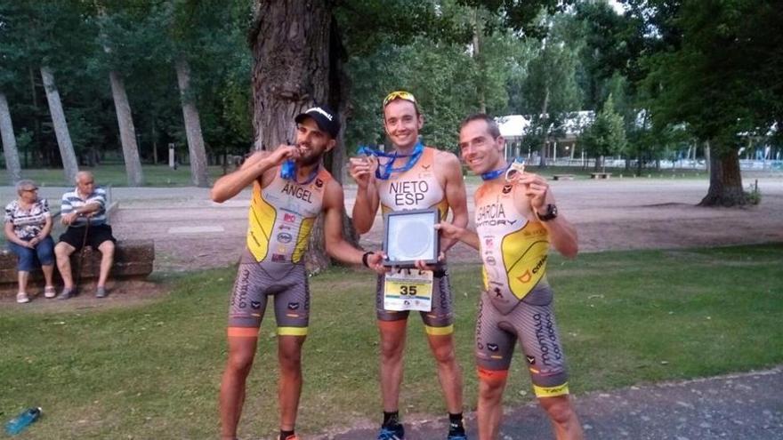 El Triatlón Montilla gana el oro en el Campeonato de España de Duatlón Cross