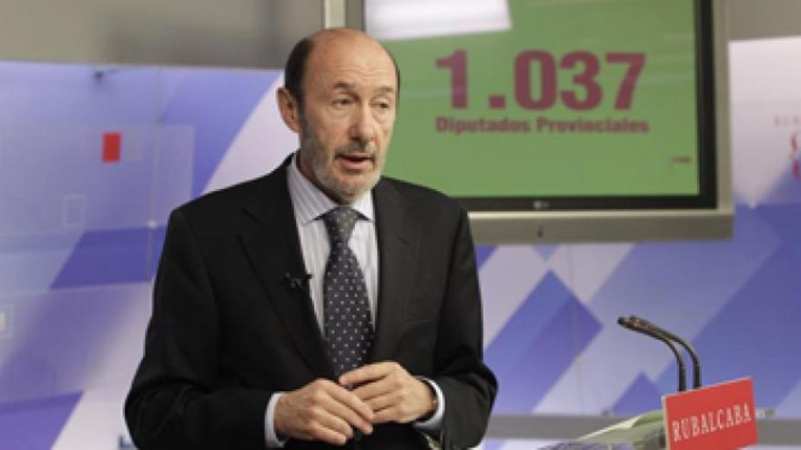 Rubalcaba propone sustituir las diputaciones por consejos de alcaldes