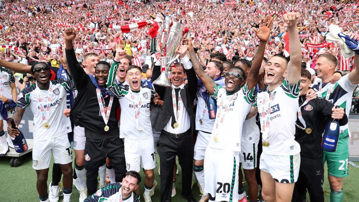 Los jugadores del Sunderland celebran el ascenso a Premier League