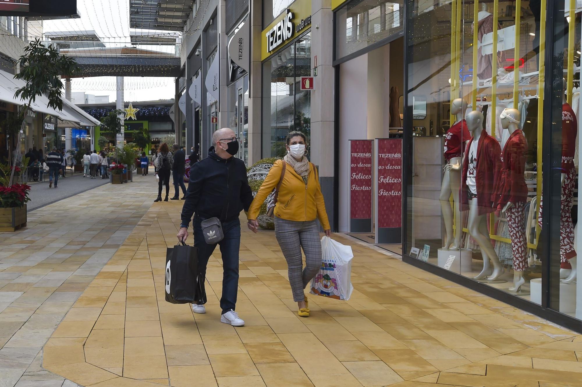 Ambiente en varios centros comerciales de la ciudad