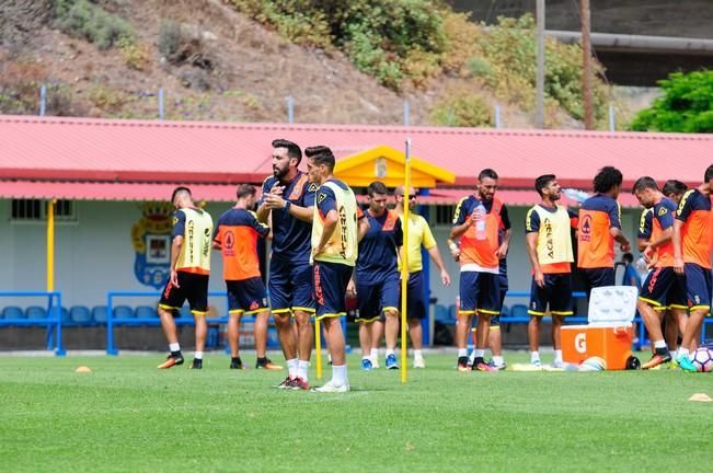 Entrenamienro de la UD Las Palmas previo a la ...