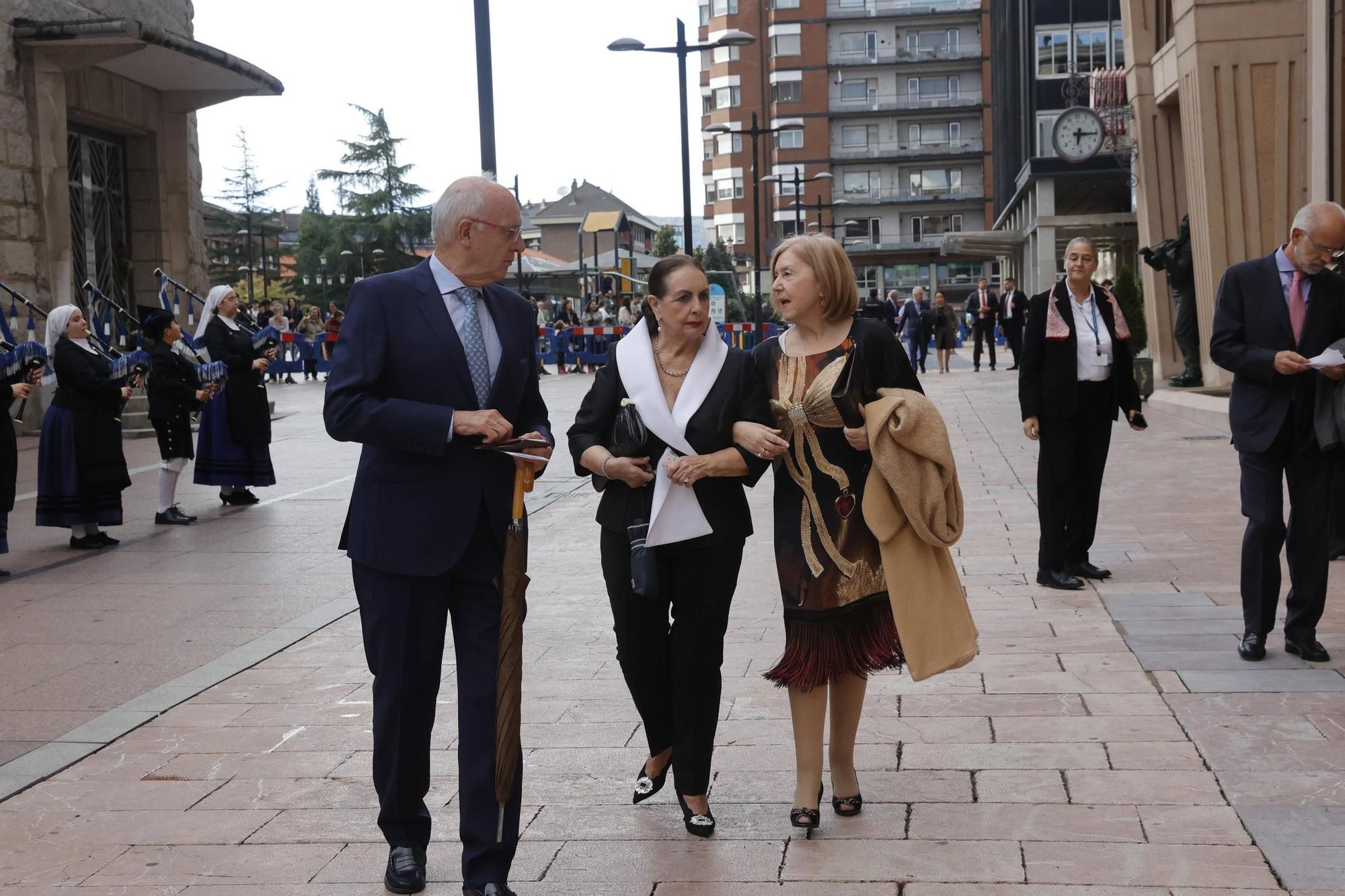 EN IMÁGENES: La Familia Real asiste en Oviedo al concierto de los premios "Princesa de Asturias"