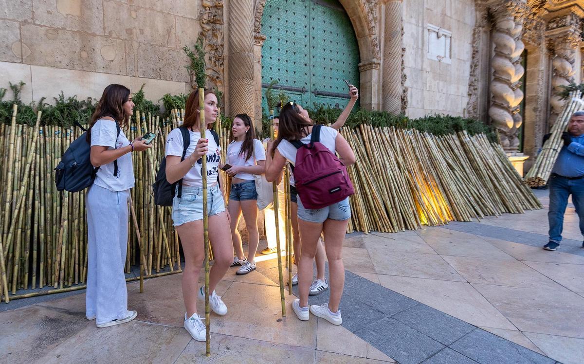 La romería a la Santa Faz marca el pulso de la ciudad de Alicante