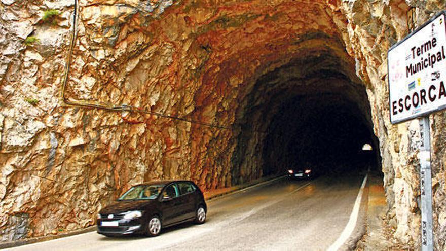 Inselrat beleuchtet Monnàber-Tunnel