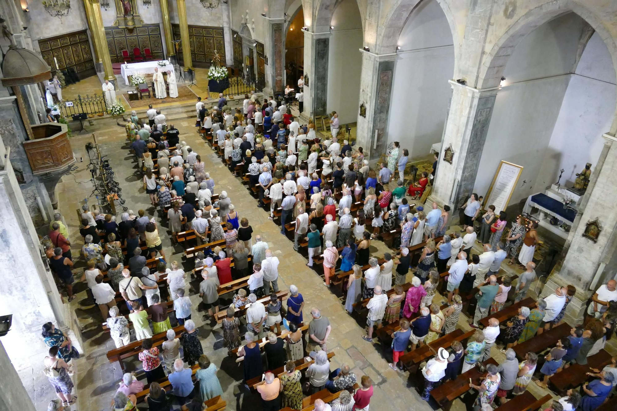 L'Escala commemora la Festa del Carme amb un sentit homenatge a les persones grans i a les seves arrels marineres
