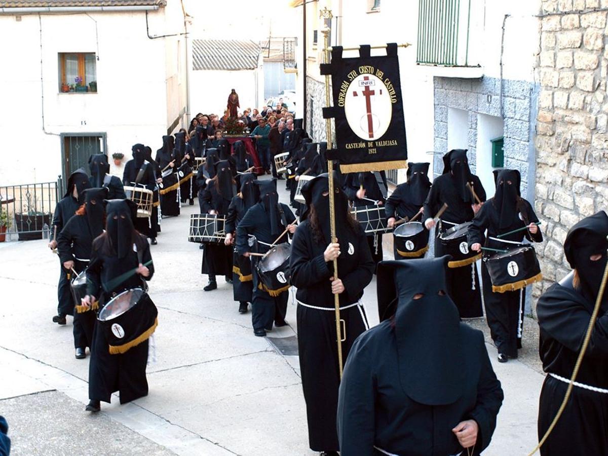 La cofradía del Santo Cristo del Castillo.