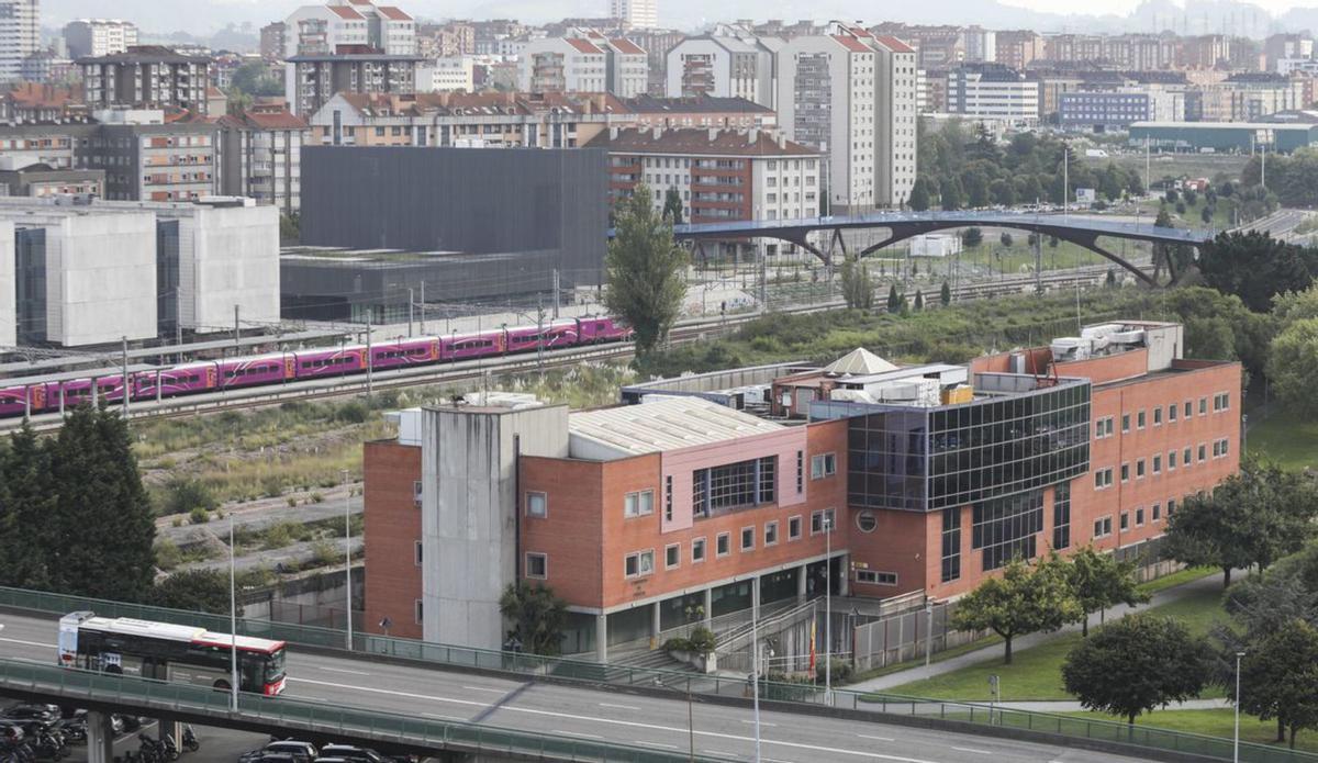 Gijón hace futuro al Oeste