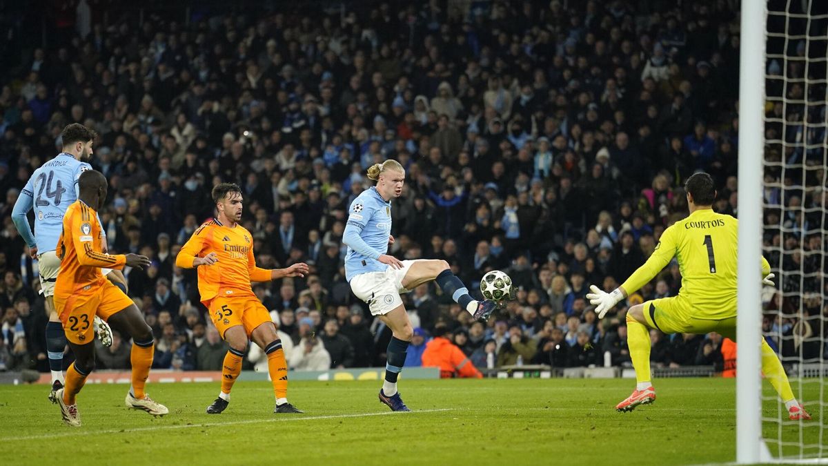 Erling Haaland anota el primer gol de Manchester City ante el Real Madrid en el encuentro de Champions