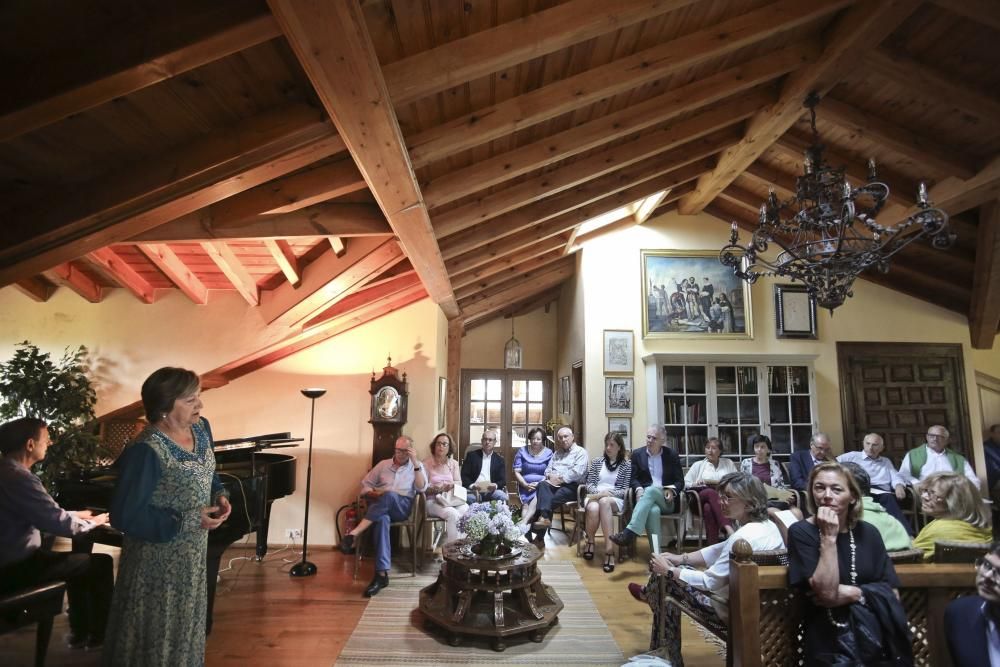 Comida anual en la casona de Garrida, Piloña