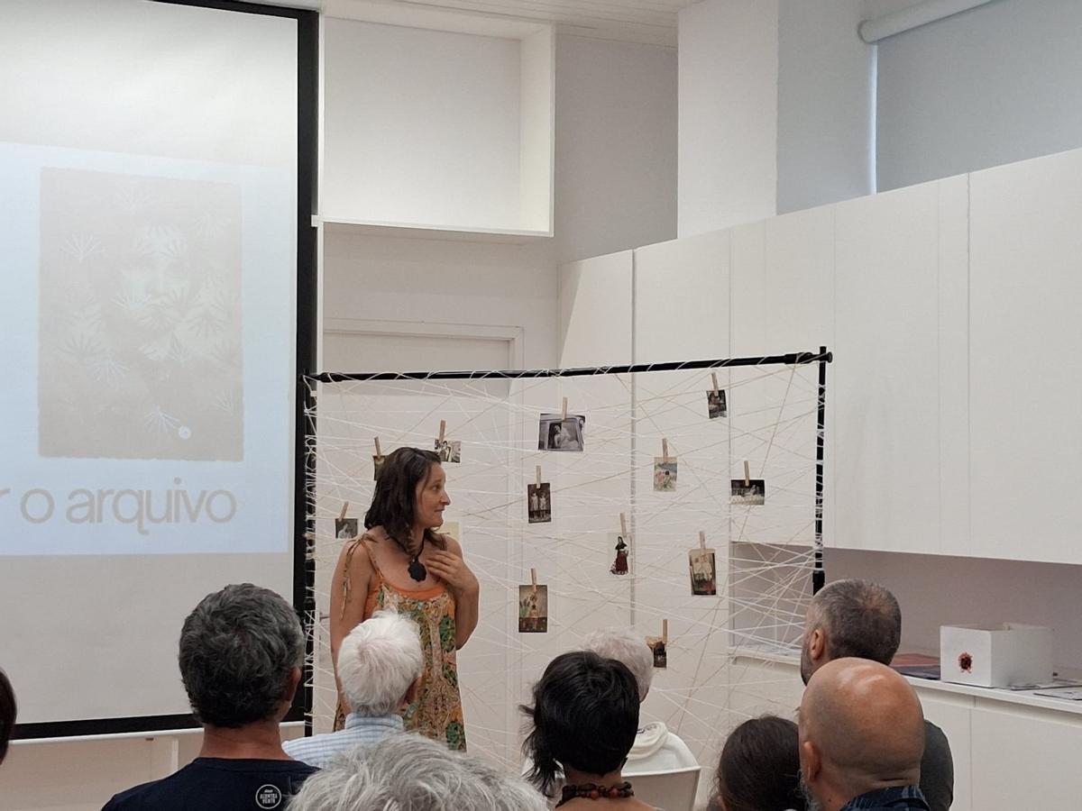 Clube de bordado: agulla e fío para resignificar  memoria dende a óptica feminina