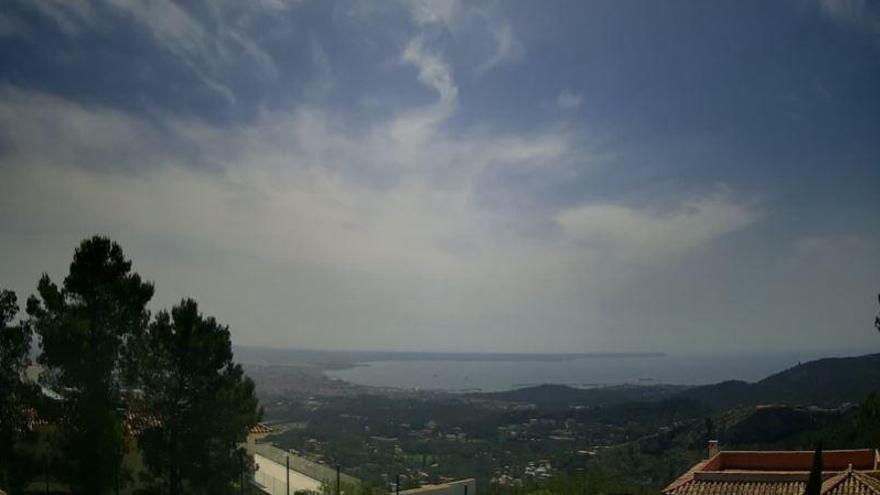 Der Blick von Son Vida auf die Bucht von Palma de Mallorca.