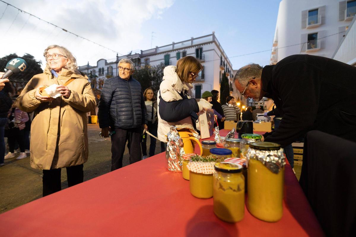 Mira todas las imágenes de la Xacota Pagesa y el Concurso de Salsa de Nadal