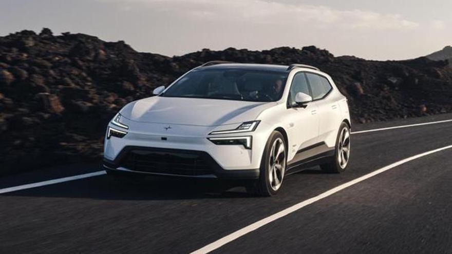 Polestar enthüllt das 4 SUV: mehr Vielseitigkeit und Raum mit bis zu 630 km Reichweite