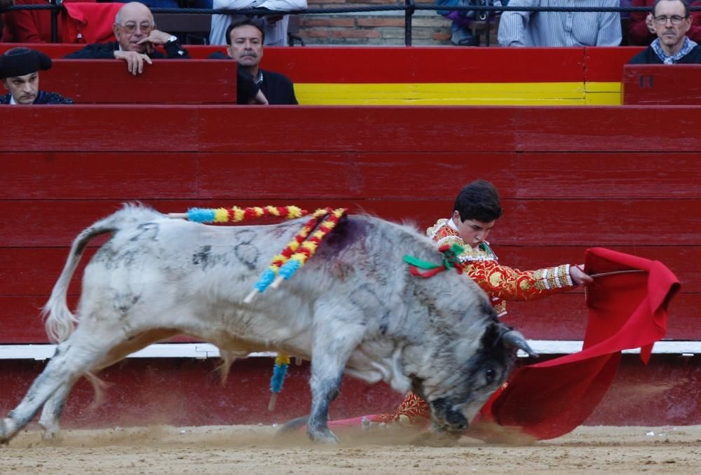 Erales de Aida Jovani para Miguel Senent «Miguelito» (Escuela de Valencia), Ramón Serrano (Escuela de Murcia) y Álvaro Passalacqua (Escuela de Málaga)