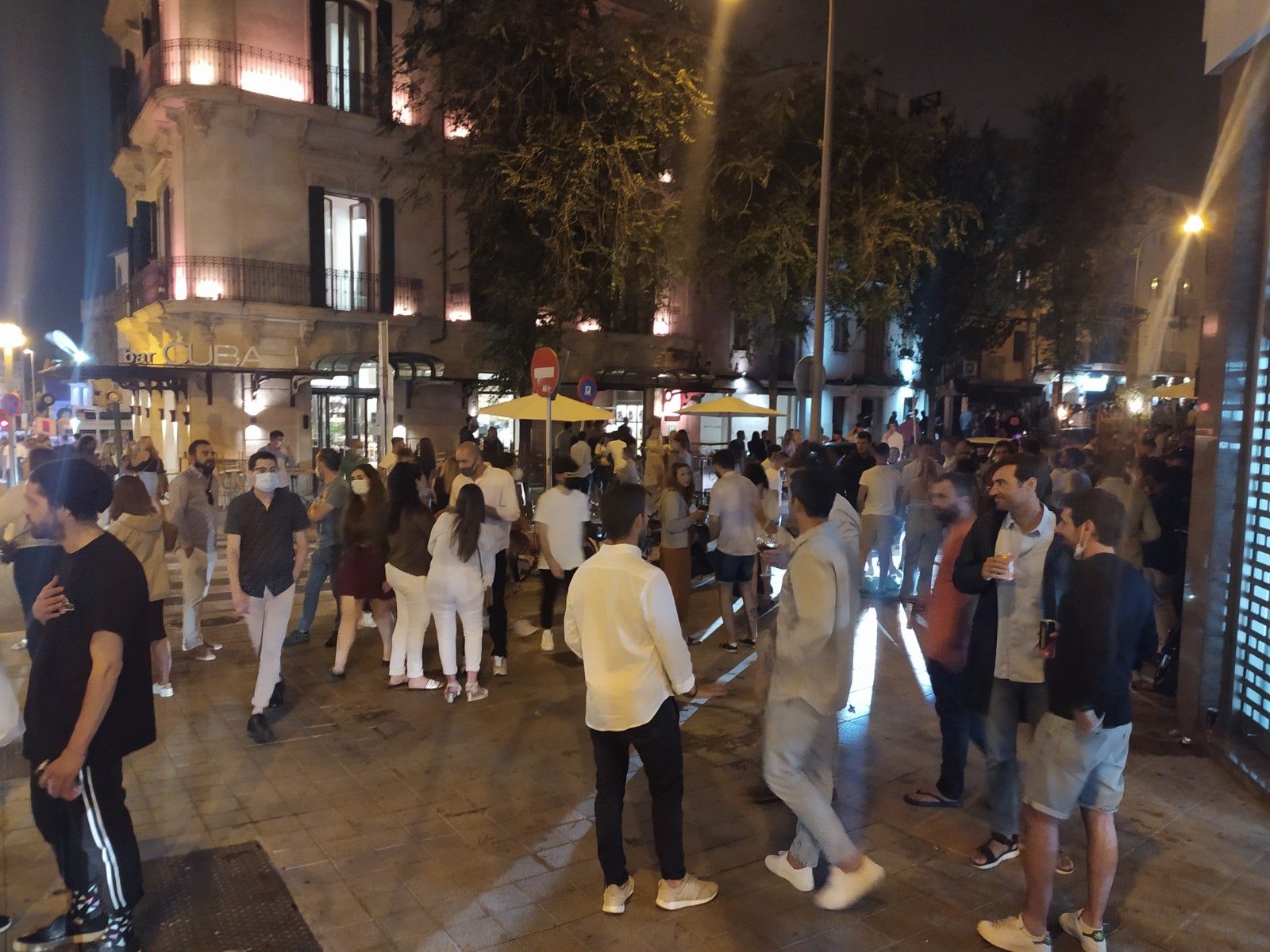 La Policía desaloja varios botellones en Palma