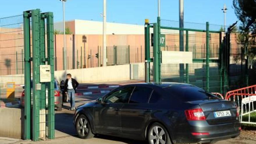 El vehicle del president de la Generalitat, Quim Torra, ahir a Lledoners