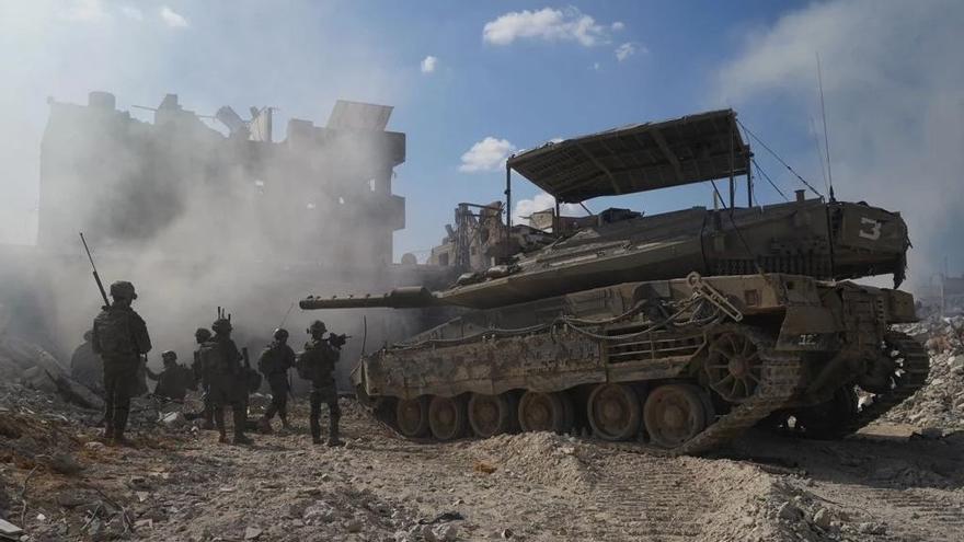 Un carro de combate israelí en la Franja de Gaza.