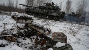 Soldados ucranianos en la frontera con Bielorrusia, este viernes.