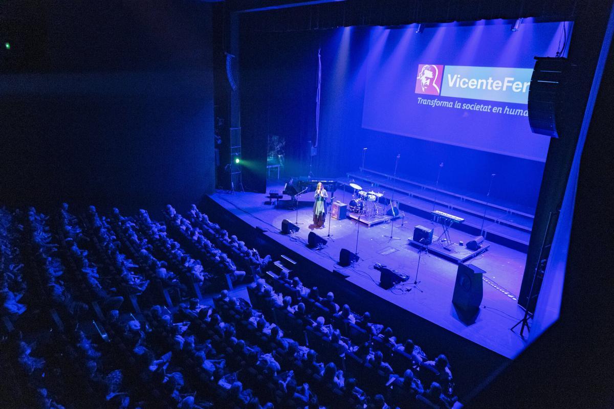 Les millors imatges del concert solidari “Música per canviar el món”