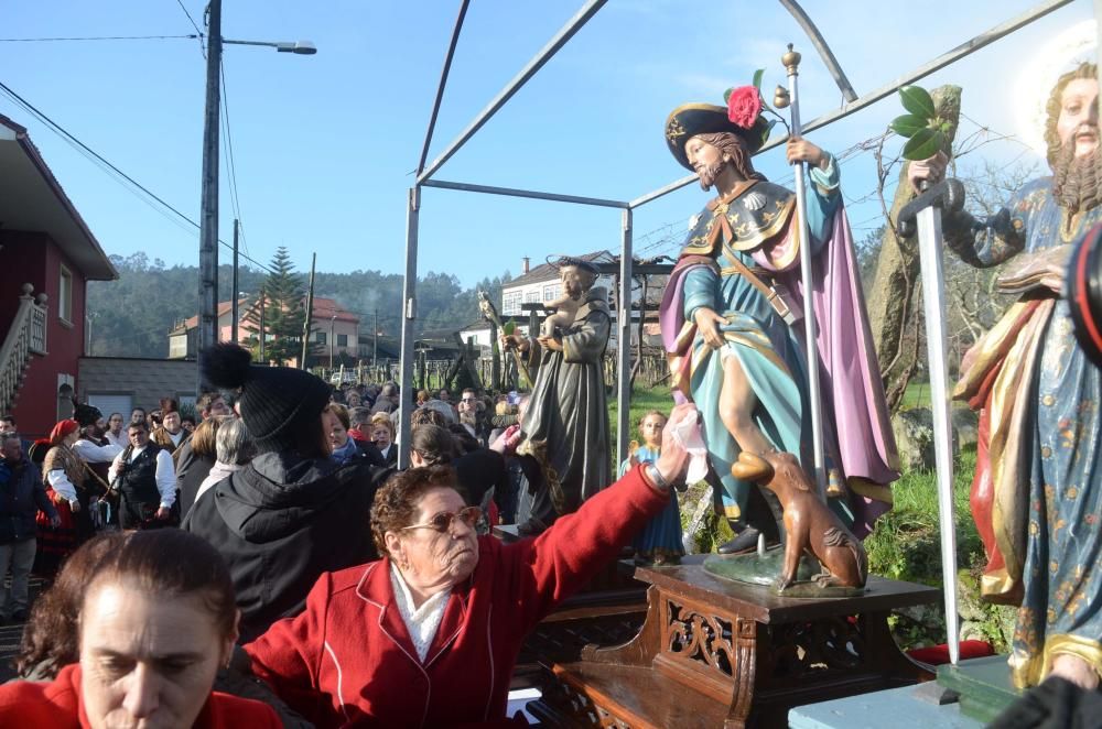 Procesión de los lacones, en el Concello de Valga.