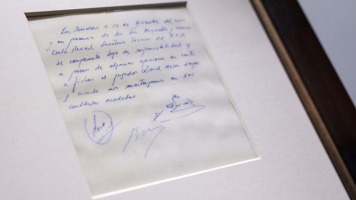 La servilleta con el primer contrato de Messi sale a subasta en Londres por 350.000 euros