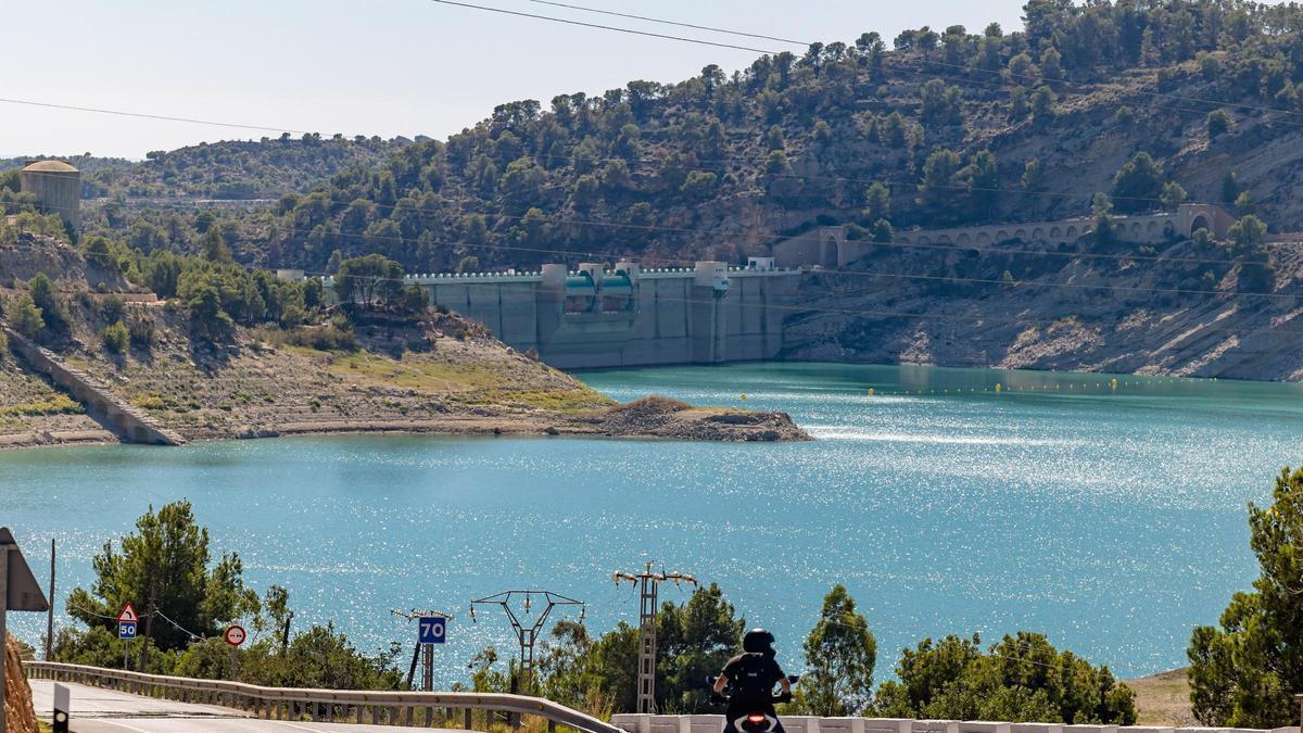 Embalses de Amadorio y Relleu la última vez que recuperaron reservas en 2022