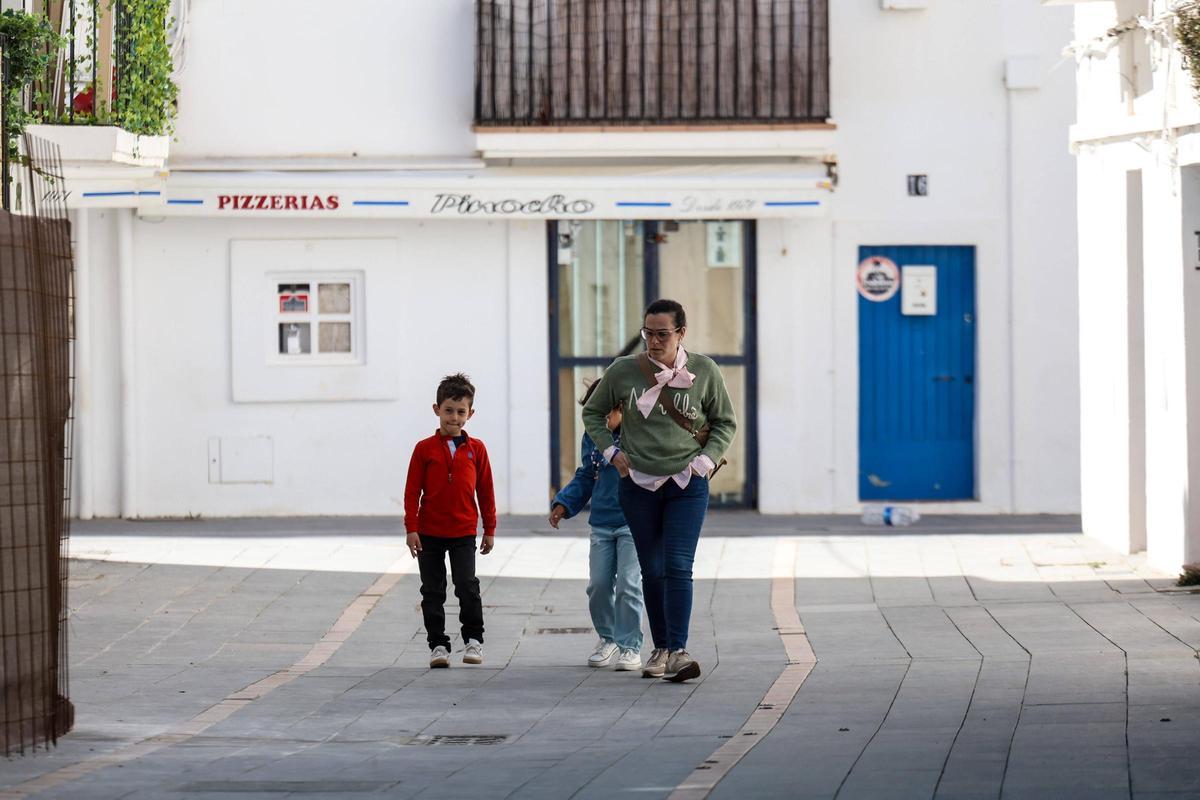 Galería: los comercios de la zona del puerto de Ibiza recobran vida durante la Semana Santa