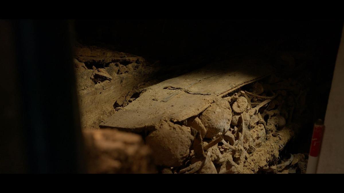 RTVE graba por primera vez el interior de las criptas de Cuelgamuros para un documental que presentará en San Sebastián