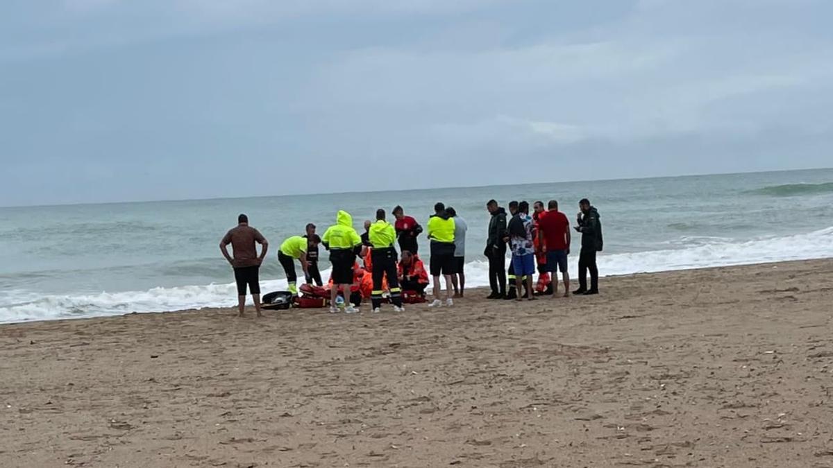 Un joven de 28 años muere ahogado en la playa del Saler durante la DANA