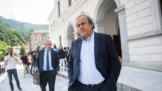 Roban una veintena de trofeos en la casa de Michel Platini