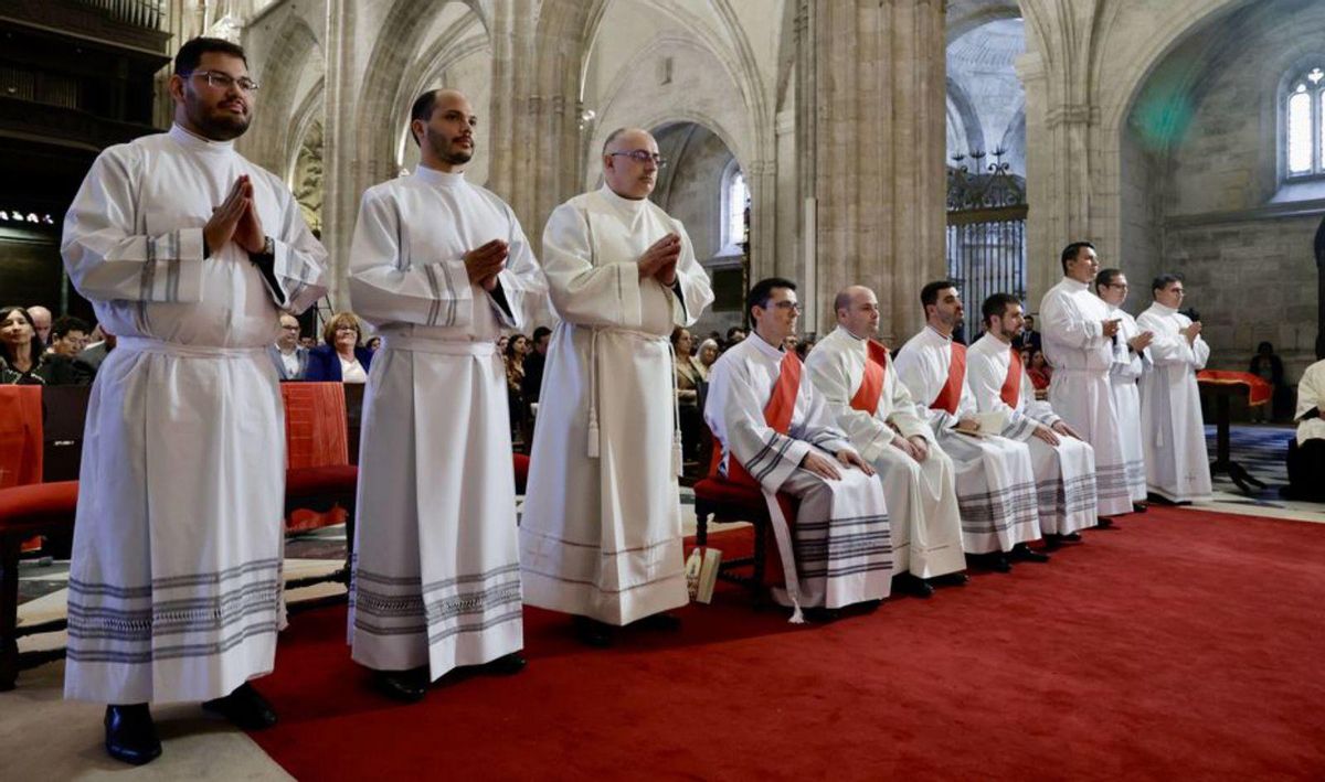 El Arzobispo pide "continuar la misión de Jesús" a los nuevos sacerdotes
