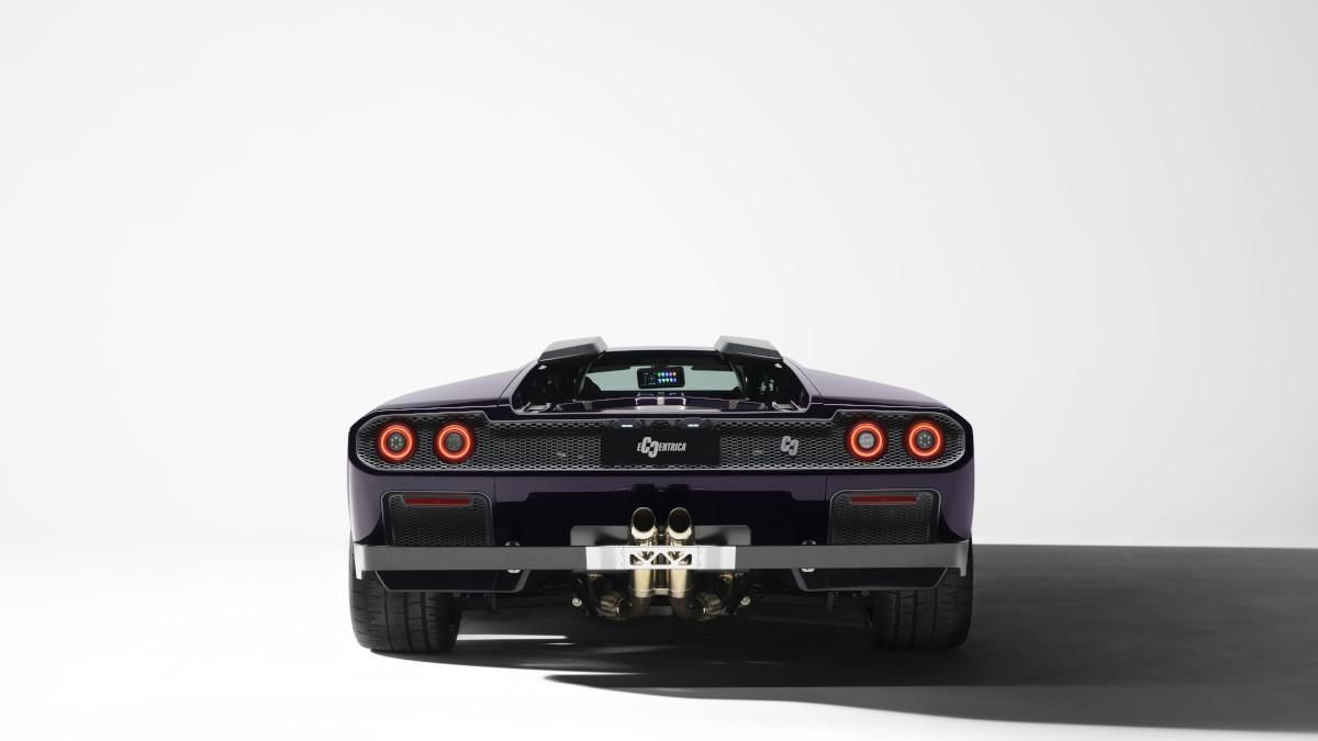 eccentrica v12