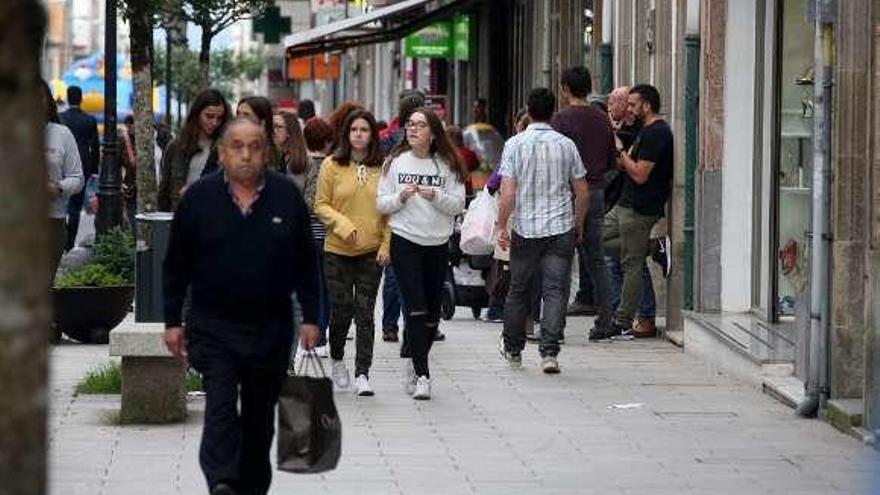 Imagen de una edición anterior de la Noite de Compras de la ACOE. // Bernabé / Cris M.V.