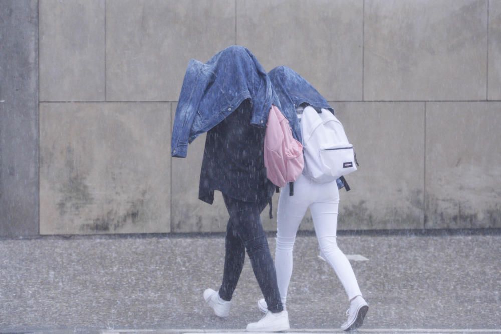 Una forta tempesta deixa 30 litres en una hora a Girona