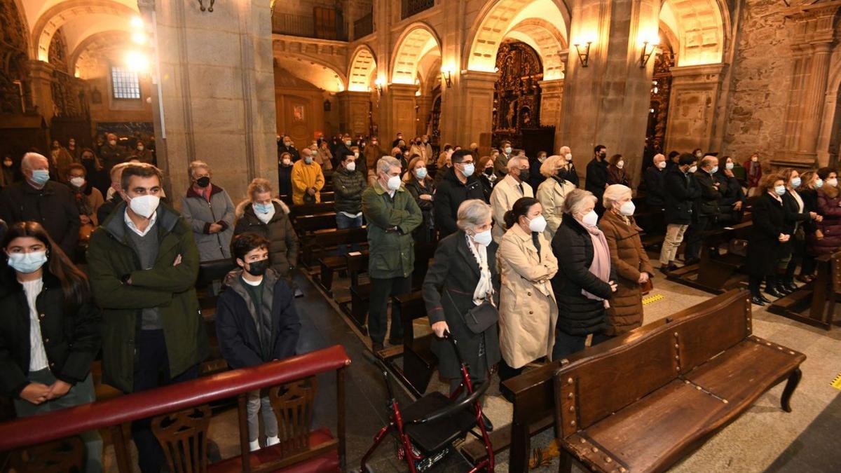 San Bartolomé acogió el funeral por Lulú Vázquez, abuela de Galicia | G.S.