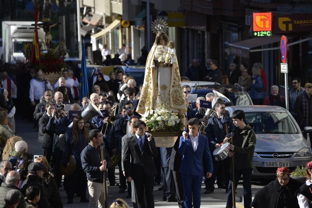 Procesión del cristo del socorro en Luanco