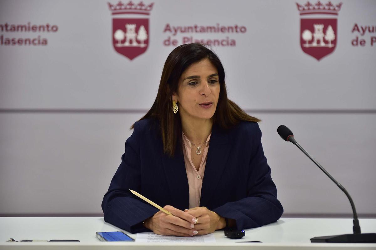 La concejala de Turismo de Plasencia, Belinda Martín, en su balance de la Semana Santa.