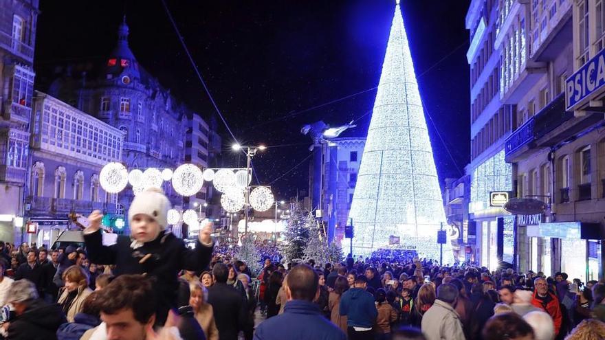 Luces de Navidad en 2017 en Vigo. // J. Lores