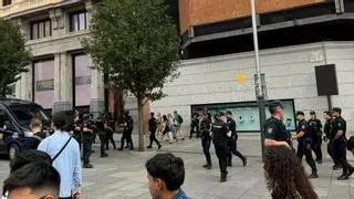 Desalojan la plaza Callao de Madrid por un falso aviso de presencia de hombres armados