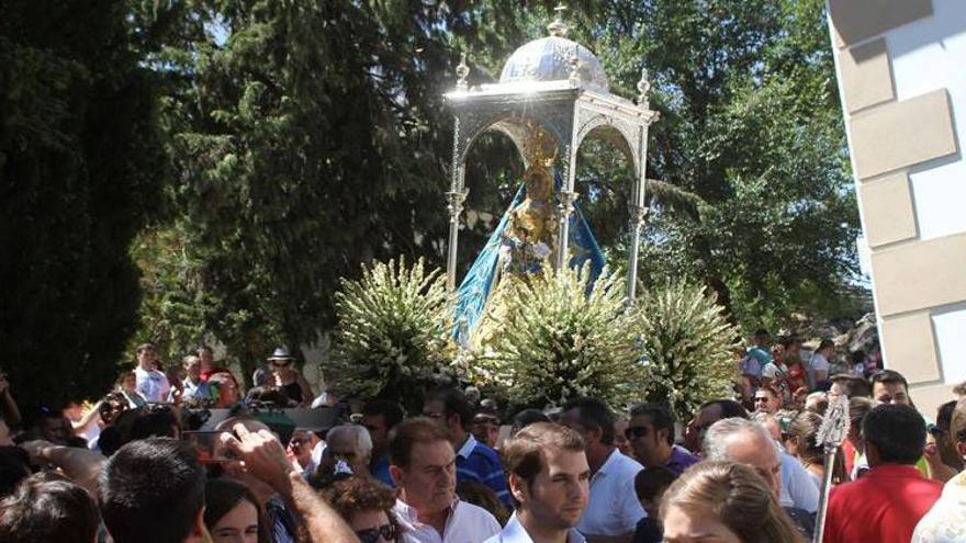 Romería de Votos y Promesas en el Picacho de la Sierra